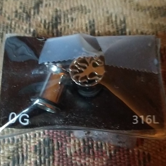 Body Jewelry Ear Gauges multiple different pairs - Picture 4 of 5